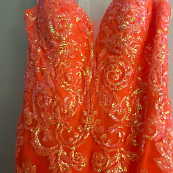 Bright orange mermaid style party dress - Picture 2 of 6